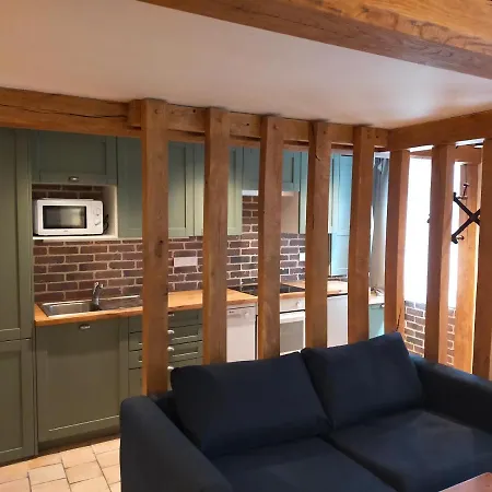 Charme Et Confort A Proximite Du Vieux Bassin Apartament *